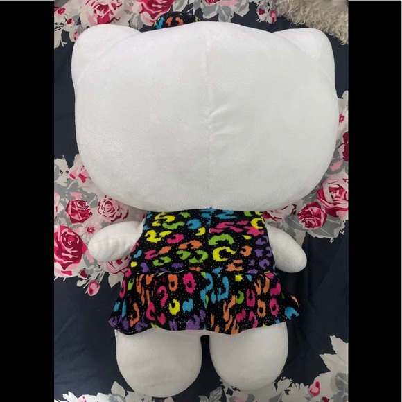 Hello Kitty - Picture 2 of 7